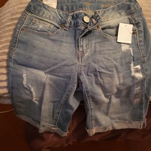 No boundaries Bermuda shorts